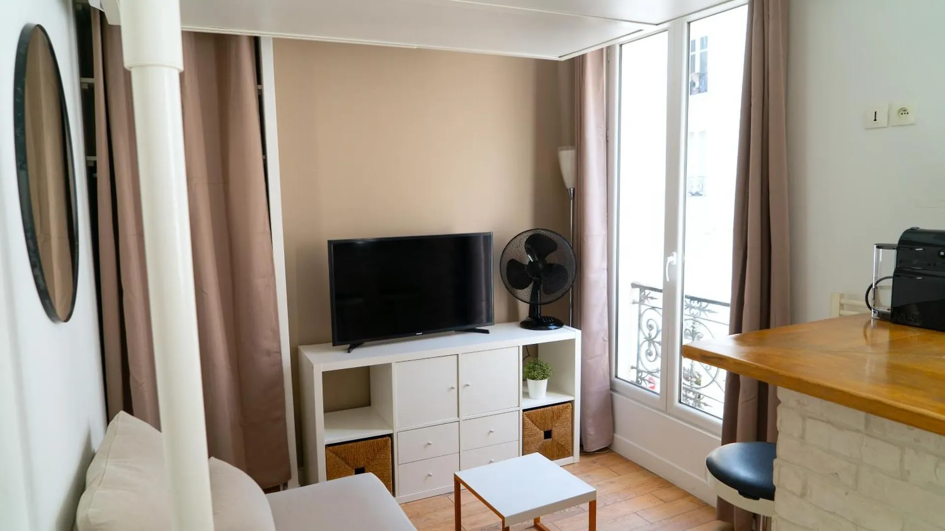 L'Immersion - Super Studio - Republique - Paris Apartment